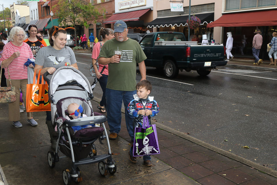 Halloween Trick or Treat Downtown Morganton 2019-9555.JPG
